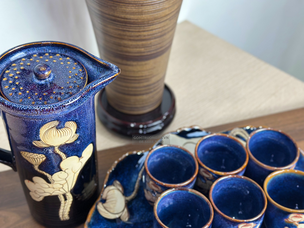 Bộ bình nước men hỏa biến xanh vẽ sen hàng nghệ nhân 1,5L cao cấp Bát Tràng 4